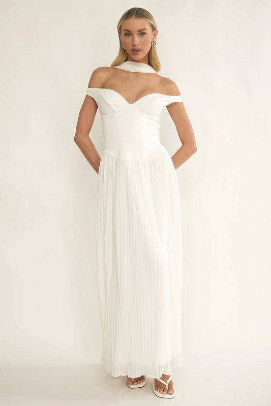 Quinnae Off-Shoulder Accordion Pleat Maxi Dress White