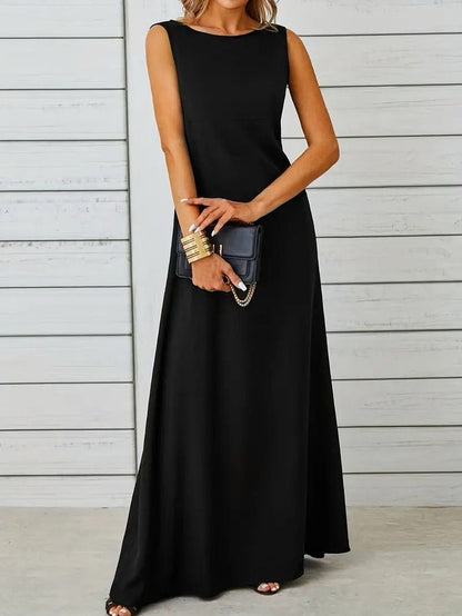 Orla - Classic Minimal Dress