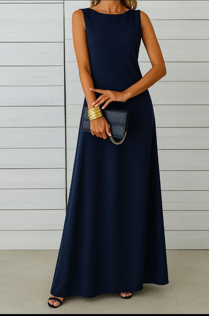 Orla - Classic Minimal Dress